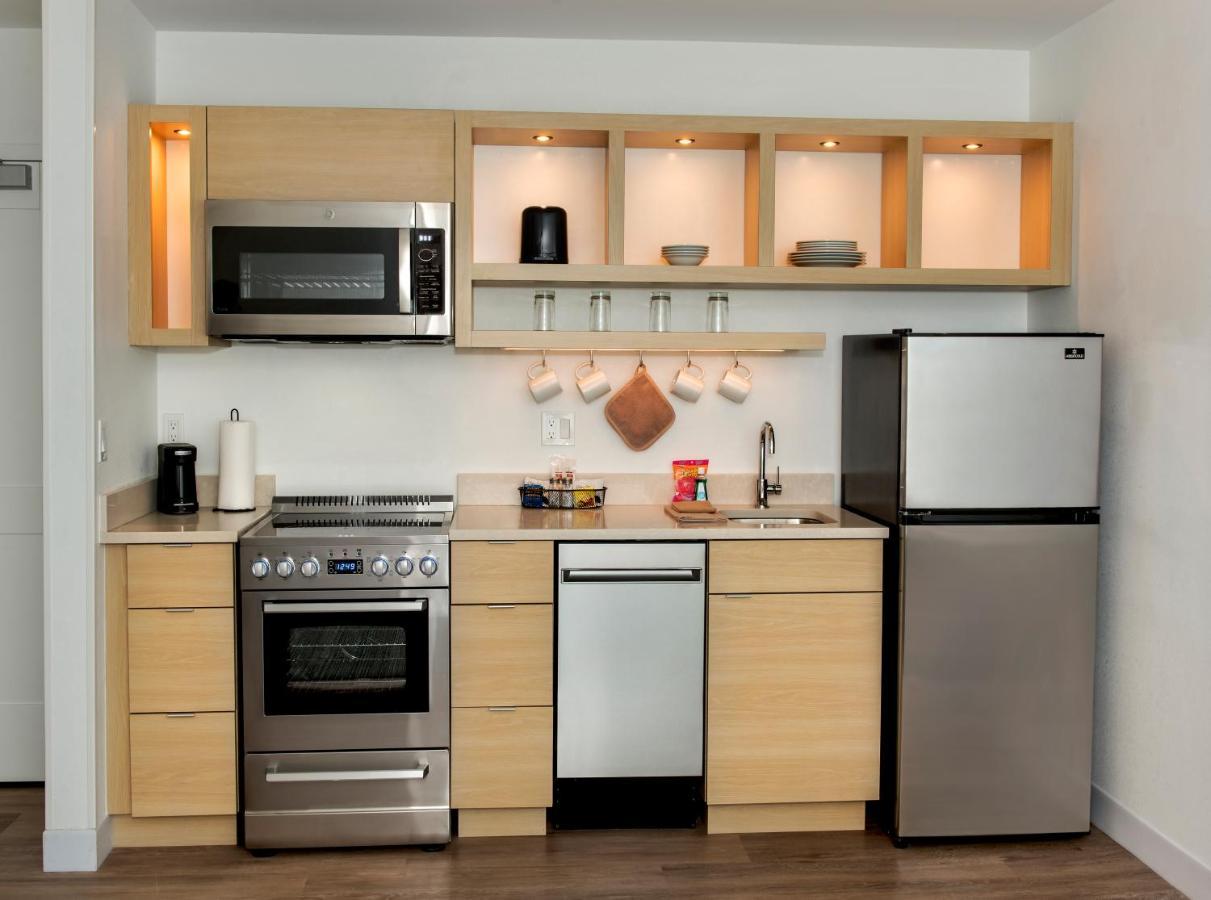 Towneplace Suites Portland Airport Me South Portland Bagian luar foto