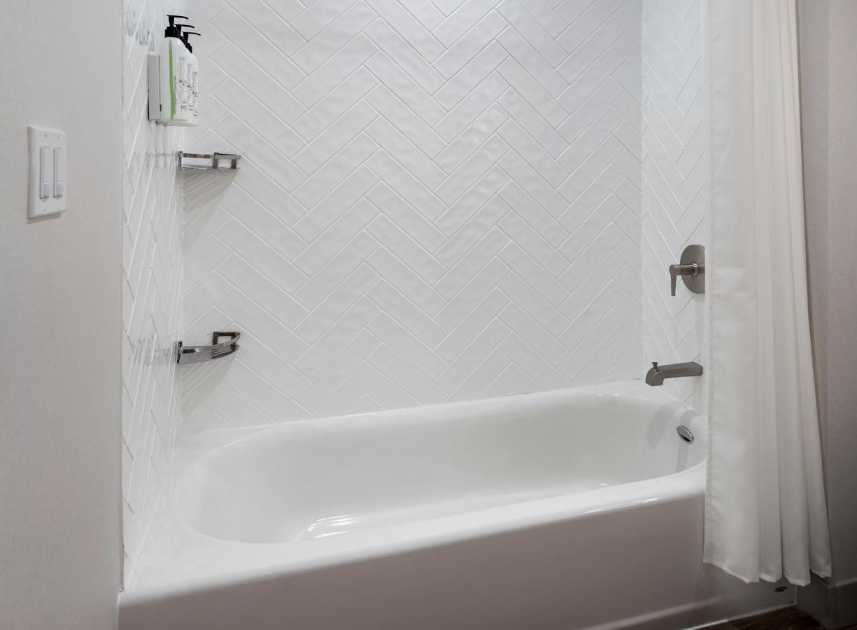 Towneplace Suites Portland Airport Me South Portland Bagian luar foto