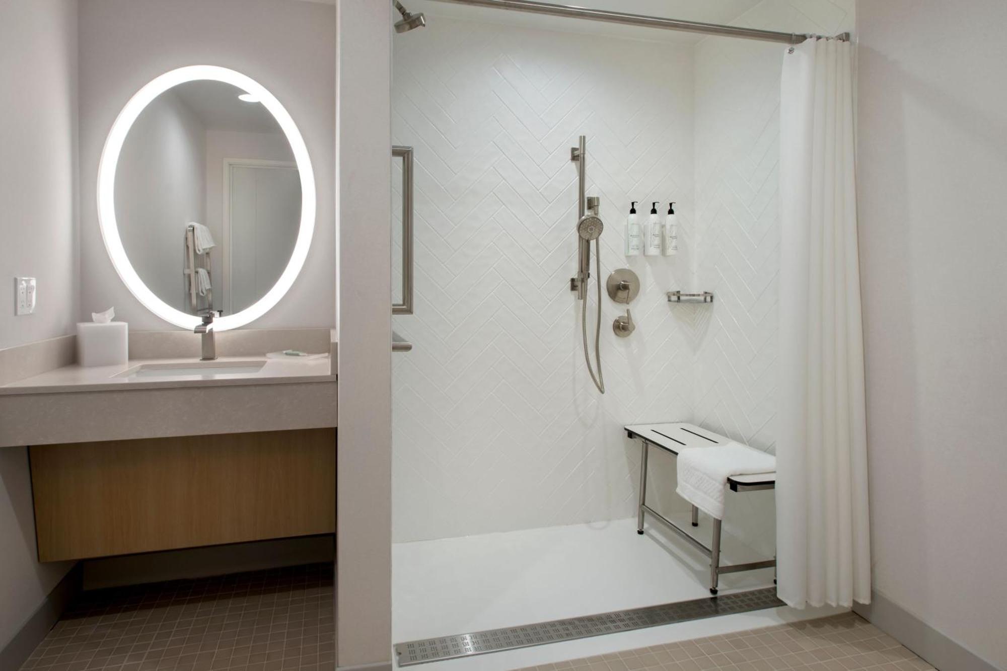 Towneplace Suites Portland Airport Me South Portland Bagian luar foto