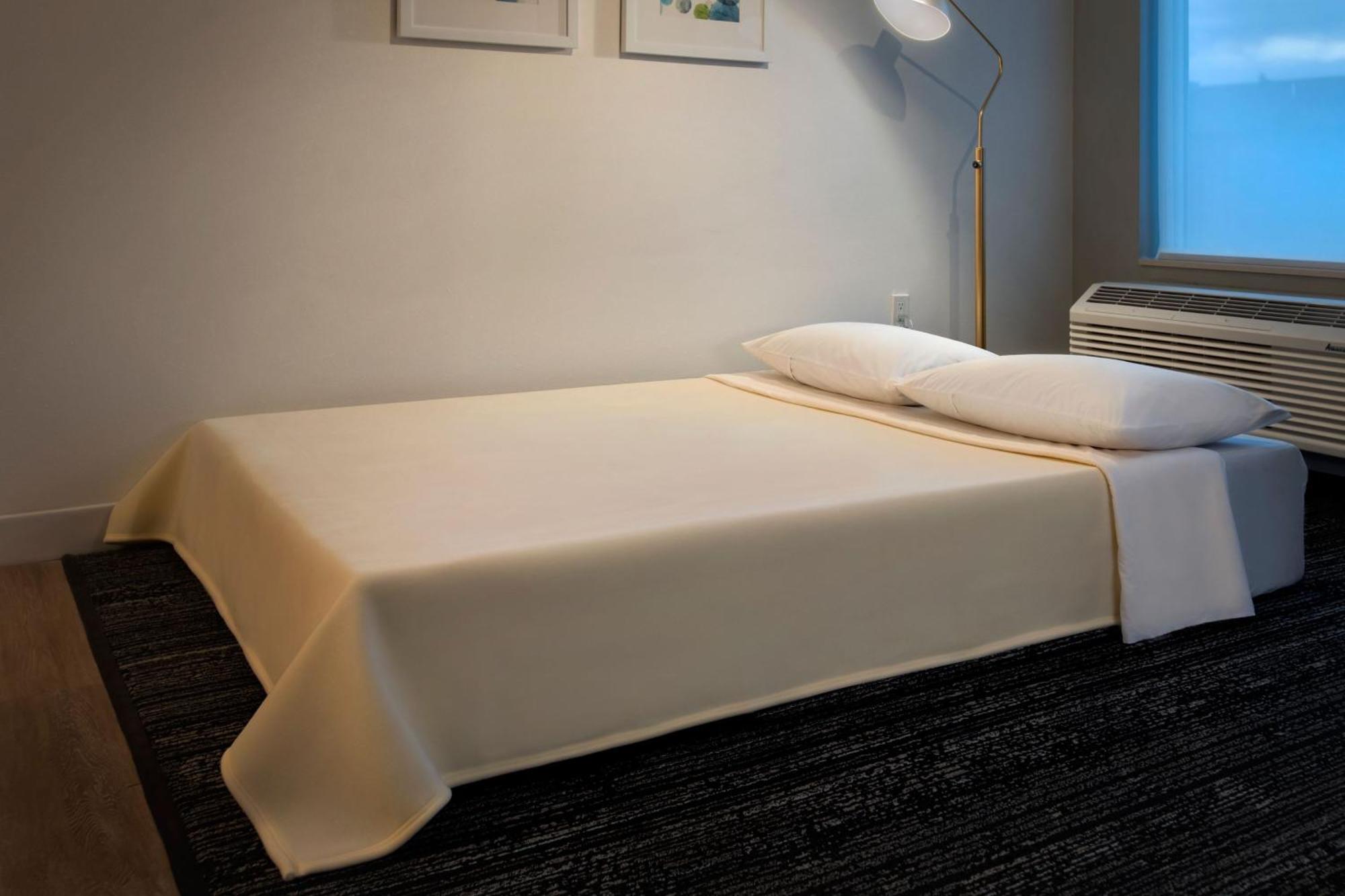 Towneplace Suites Portland Airport Me South Portland Bagian luar foto