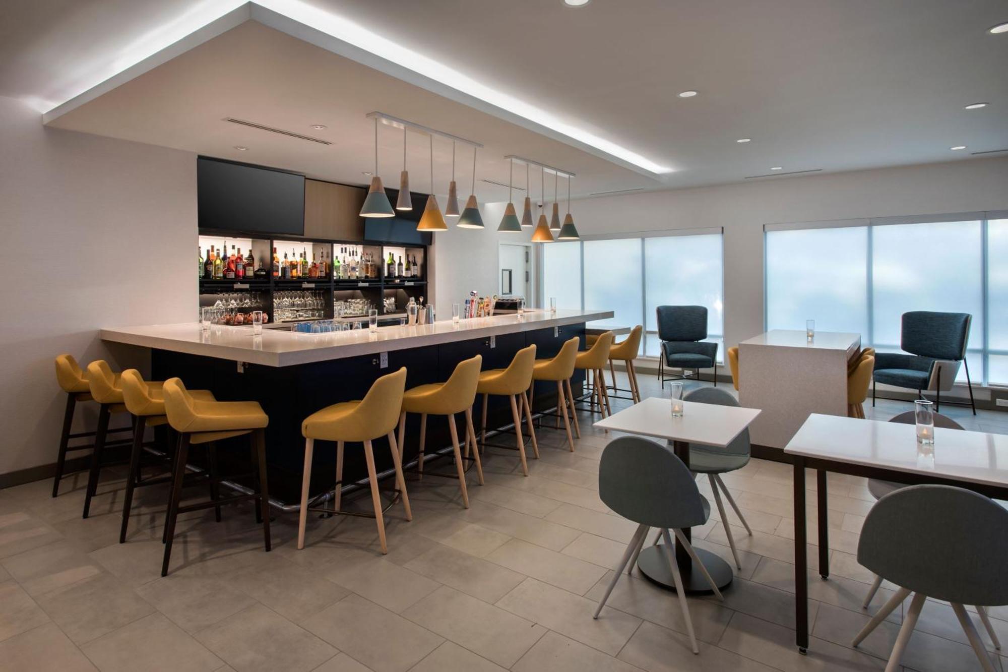 Towneplace Suites Portland Airport Me South Portland Bagian luar foto